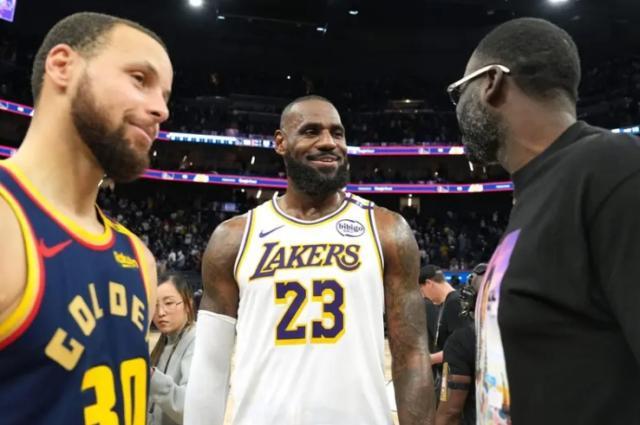 世界杯官方直播软件下载-湖记：库里和追梦计划在休赛期全力招募詹姆斯