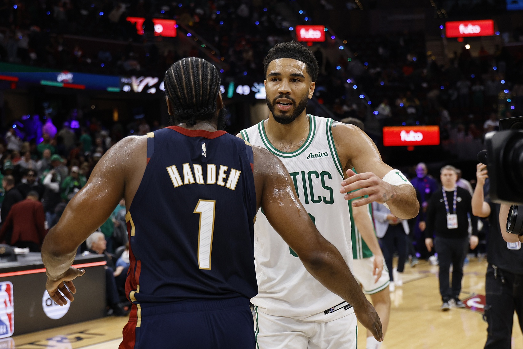 世界杯比赛直播地址-东部2号种子争夺战白热化！凯尔特人领跑 尼克斯&amp;骑士紧随其后