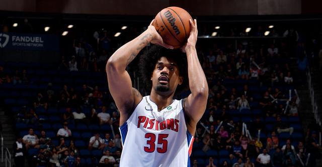 世界杯比赛直播地址-Shams：活塞和双向球员托卢-史密斯签下两年标准合同